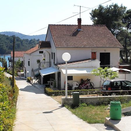 Apartments By The Sea Brgulje, Molat - 6241 Екстер'єр фото